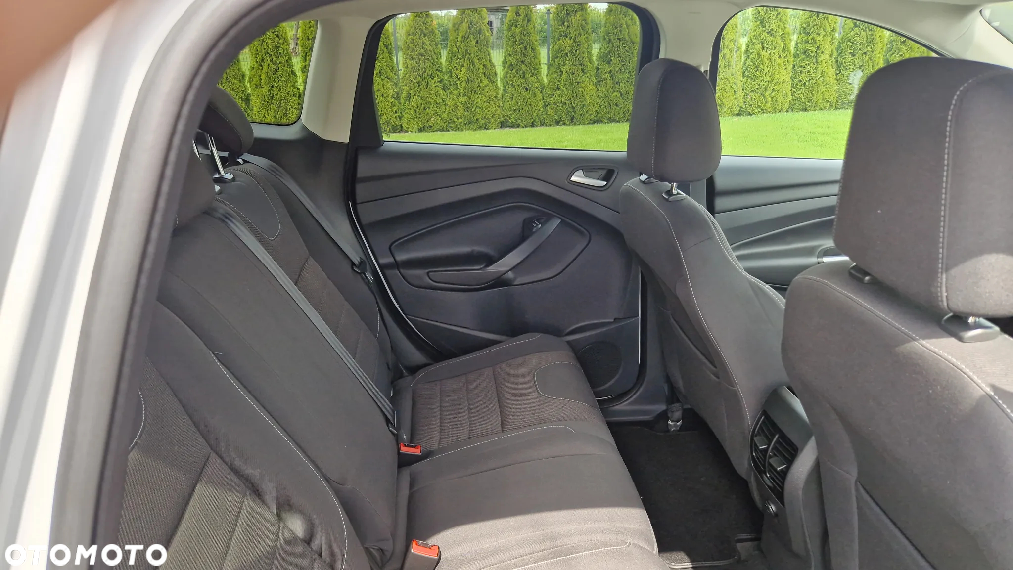 Ford Kuga 2.0 TDCi 2x4 Titanium - 18