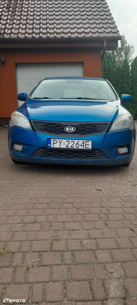 Kia Ceed - 1