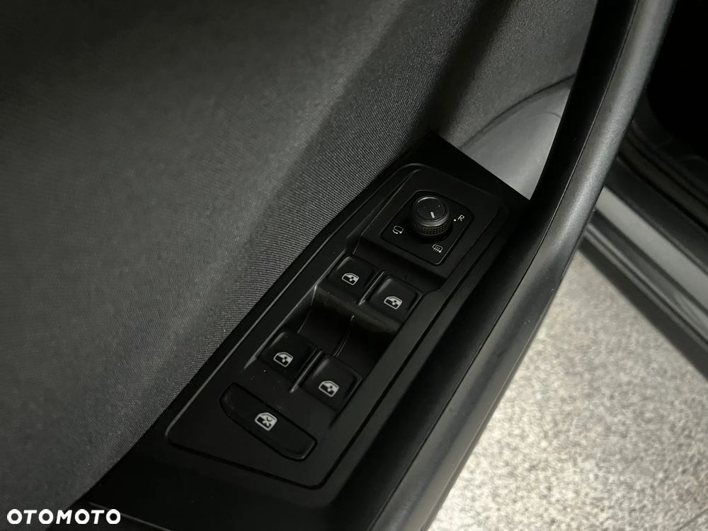 Volkswagen T-Roc 1.5 TSI Style - 17