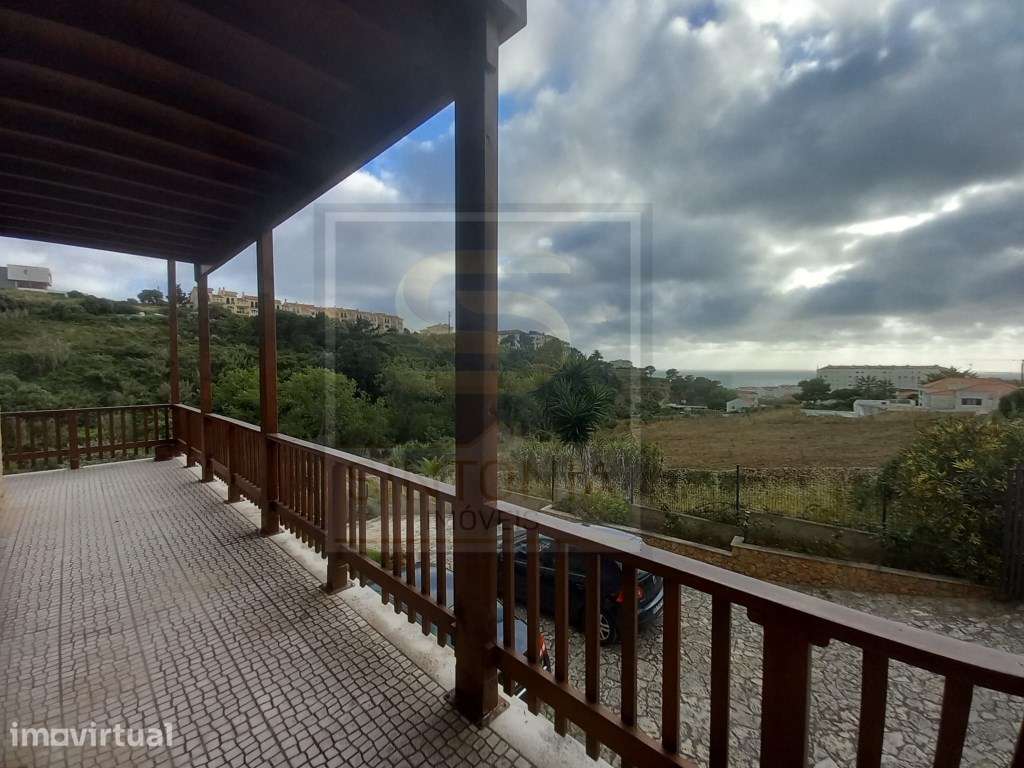 Moradia V4+2 perto centro da Ericeira - Grande imagem: 2/23