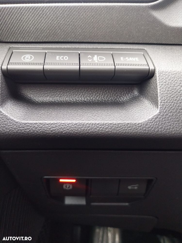 Dacia Bigster HEV 155 Journey - 11