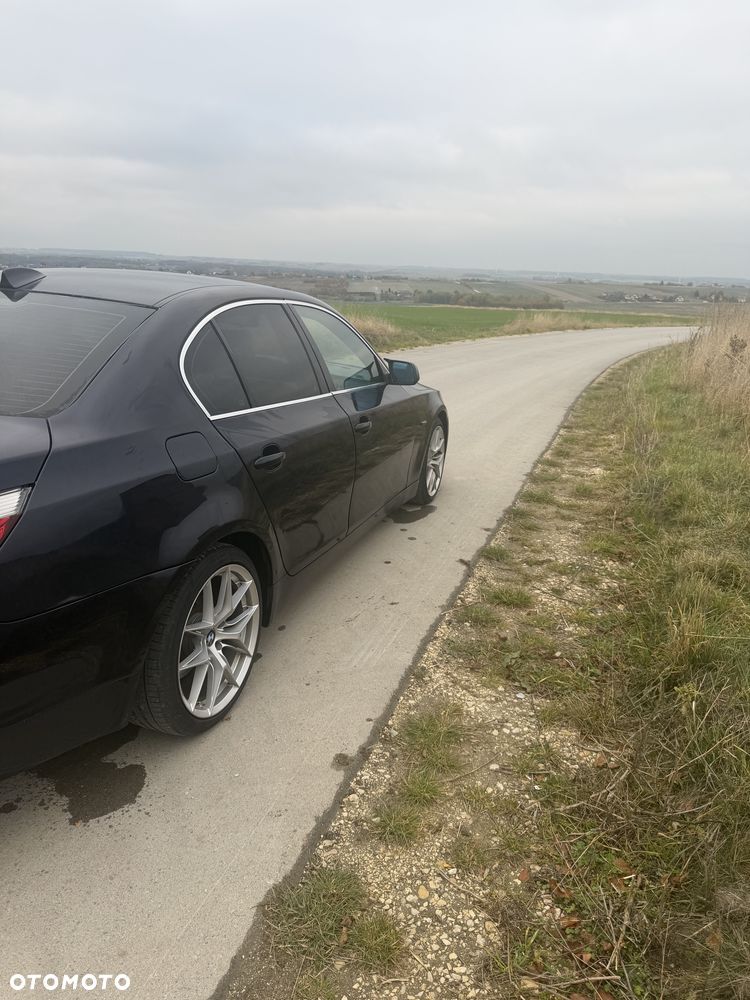 BMW 5 Series 2003 photo 3