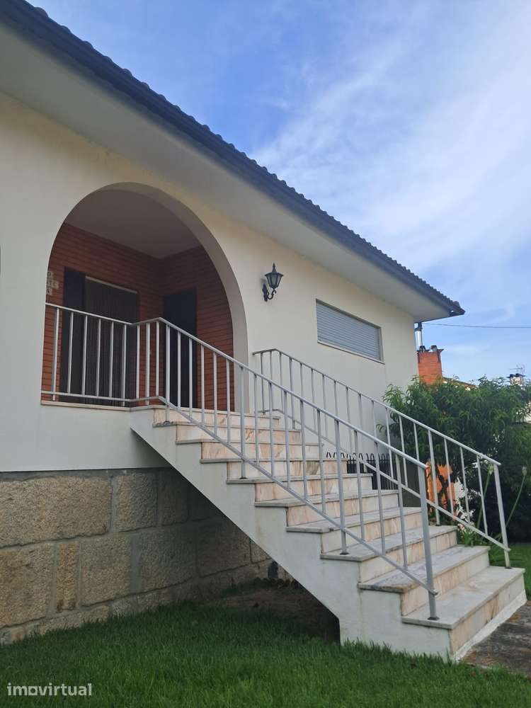 Moradia T3 com logradouro e vista rio-Caminha - Grande imagem: 2/19