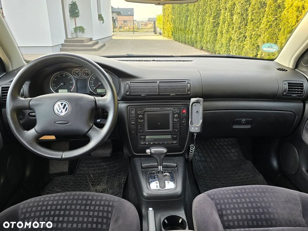 Volkswagen Passat 1.8T Comfortline Tiptr - 11