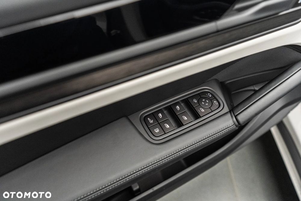 Porsche Cayenne S E-Hybrid PHEV Black Edition - 26