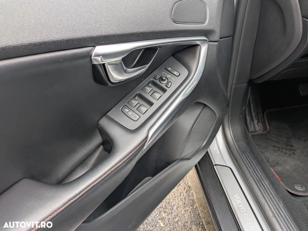 Volvo V40 D3 Aut Summum - 21