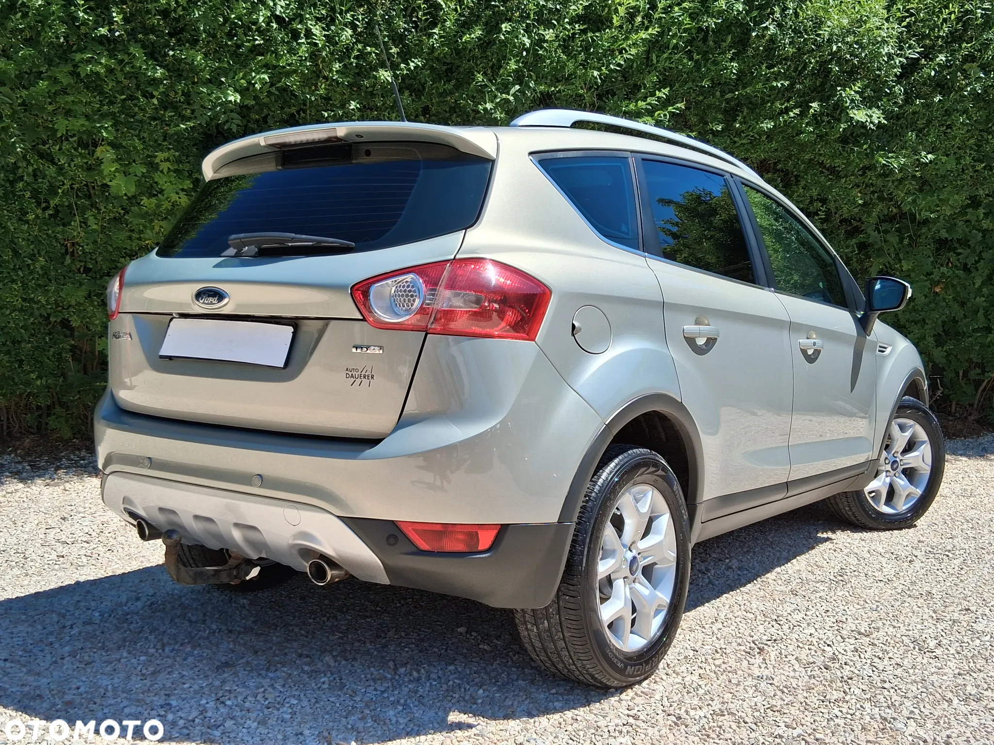 Ford Kuga 2.0 TDCi 4x4 Champions Edition - 4