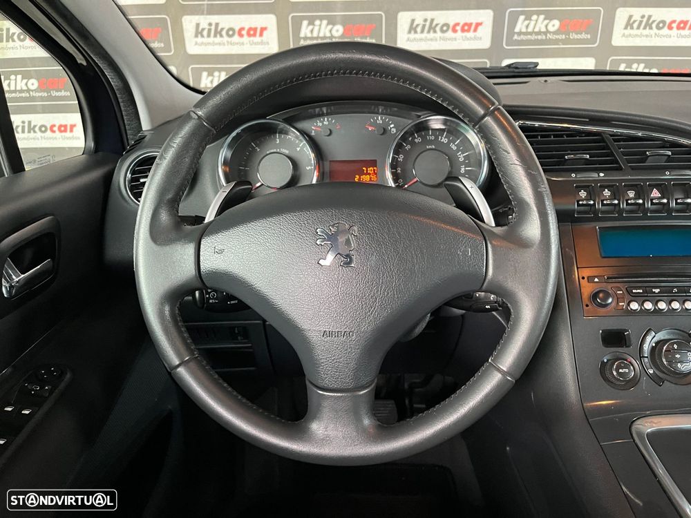 Peugeot 3008 1.6 e-HDi Allure CMP6 - 18