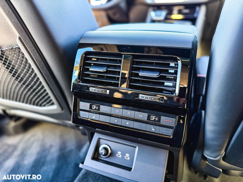 Volkswagen Touareg V6 TDI 4MOTION Elegance - 26