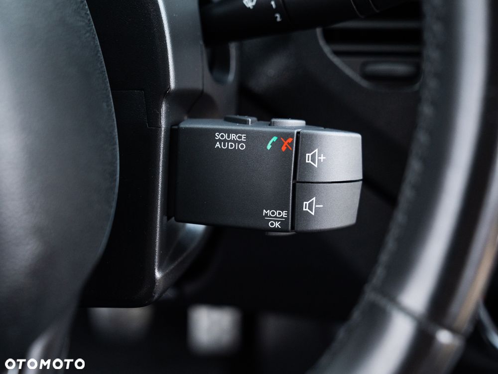 Renault Captur ENERGY TCe 120 Intens - 34