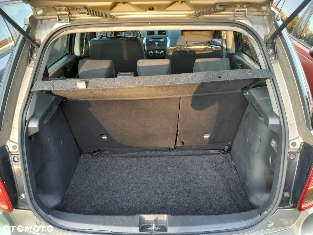 Fiat Sedici - 12
