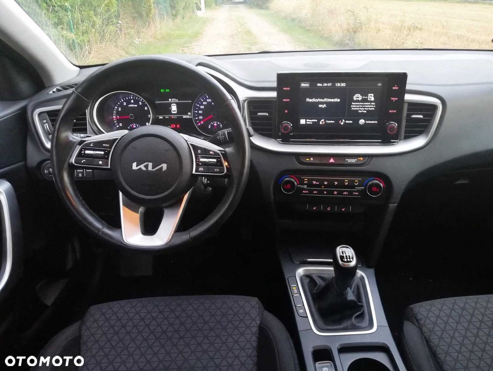 Kia Ceed - 8