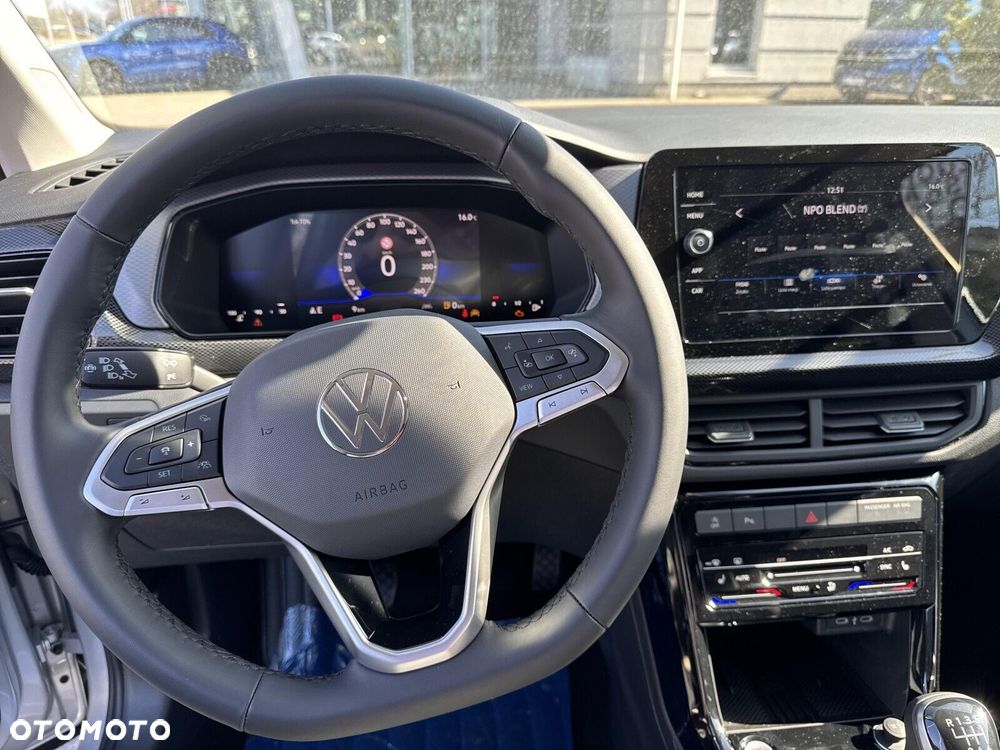 Volkswagen T-Cross - 13
