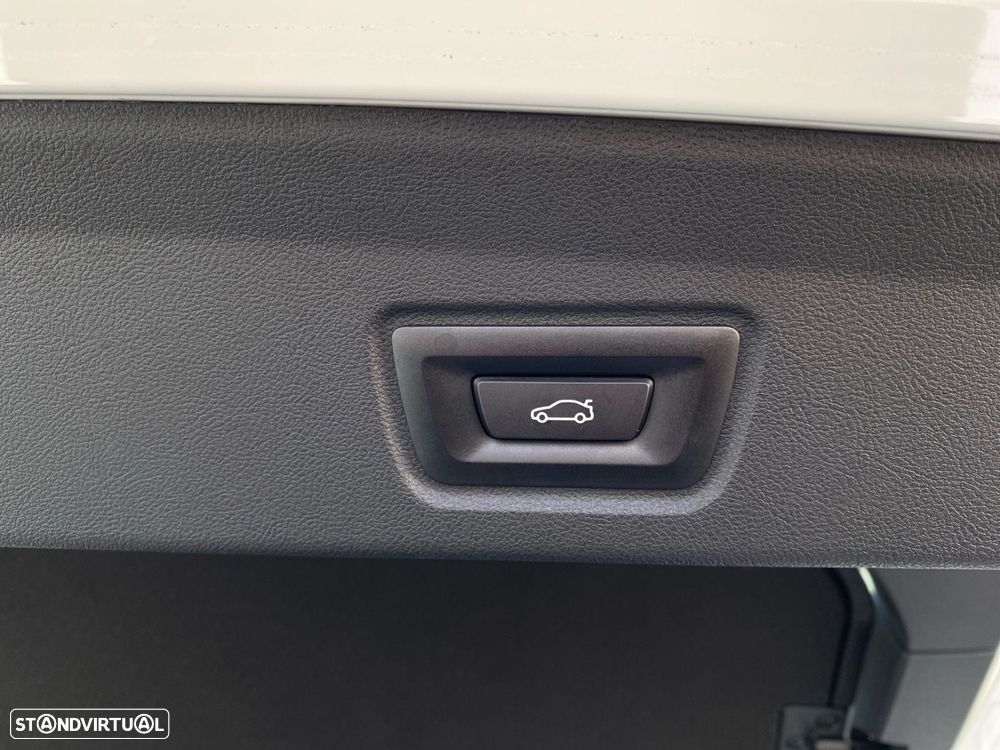 BMW i4 eDrive40 Pack Desportivo M Pro - 19