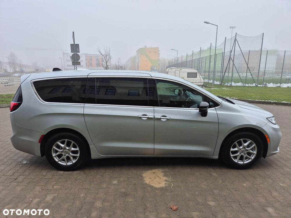 Chrysler Pacifica - 5
