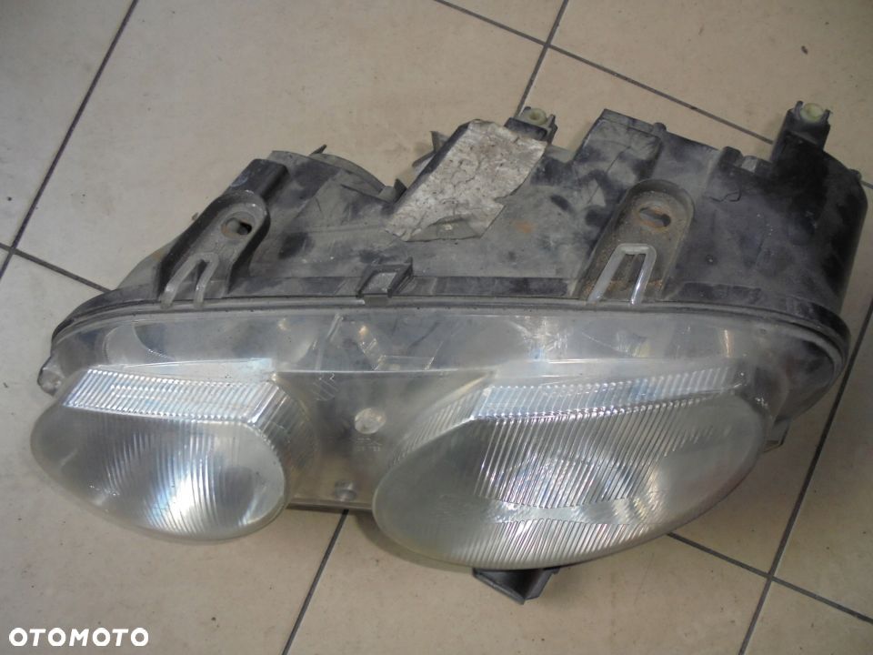 LAMPA  PRAWA PRZOD ROVER 75 EUROPA - 4