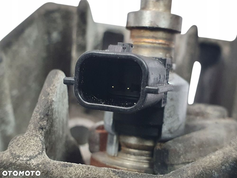 ŁAPA SILNIKA WTRYSKIWACZ DPF Renault Megane Scenic Clio 1.5 DCI 8200771226 - 2