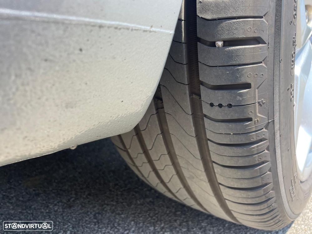 Ford S-Max 2.0 TDCi Titanium 7L - 15