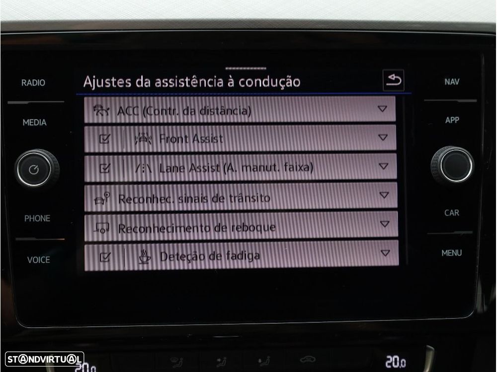 VW Passat Variant 2.0 TDi Business DSG - 21
