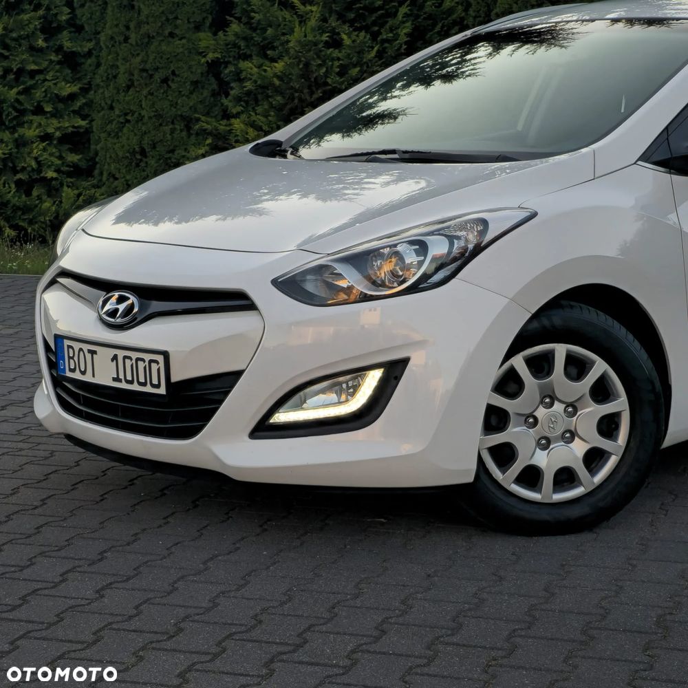 Hyundai i30 blue Kombi 1.6 GDi Passion - 4