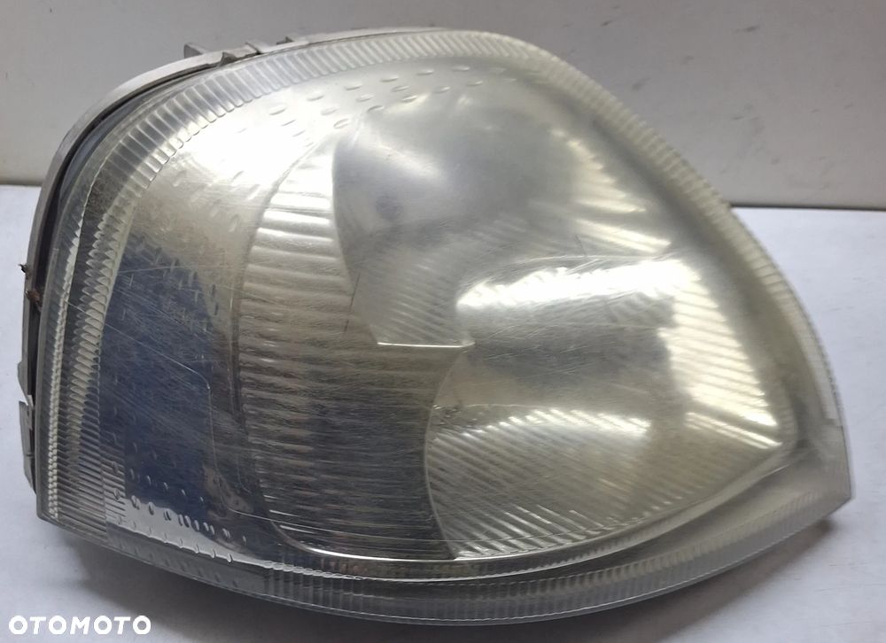 LAMPA PRAWY PRZÓD- MASTER MOVANO 2003-10r EUROPA - 1