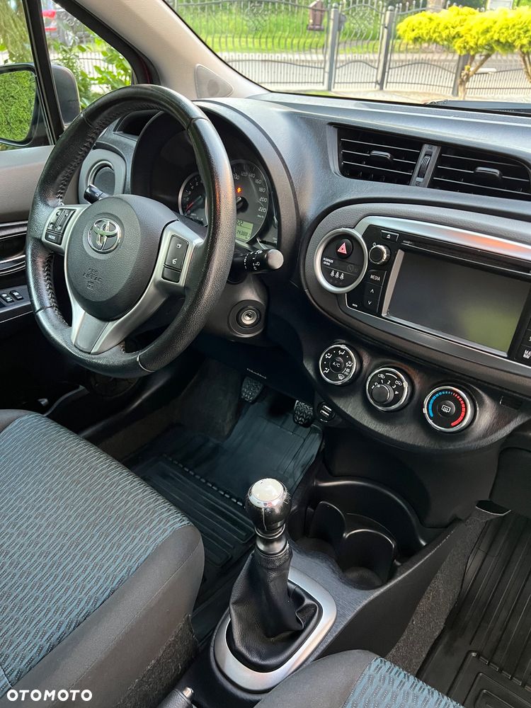 Toyota Yaris - 10