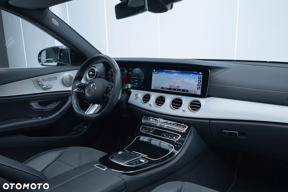 Mercedes-Benz Klasa E 300 de 4Matic 9G-TRONIC AMG Line - 13