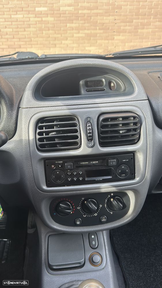 Renault Clio 1.2 - 7