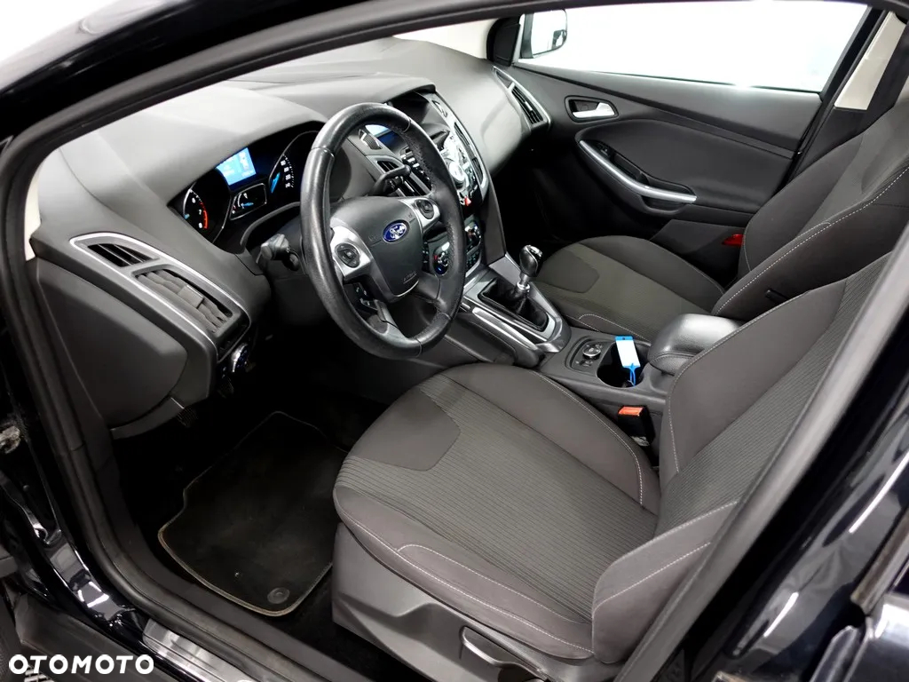 Ford Focus 1.6 EcoBoost Titanium - 11