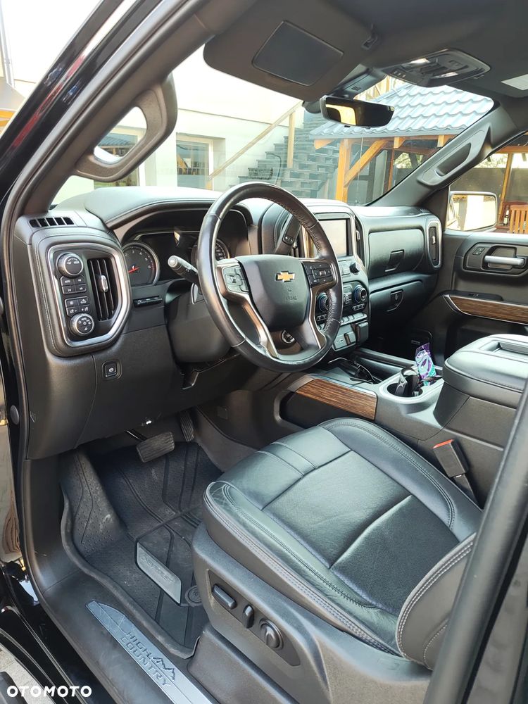 Chevrolet Silverado - 8