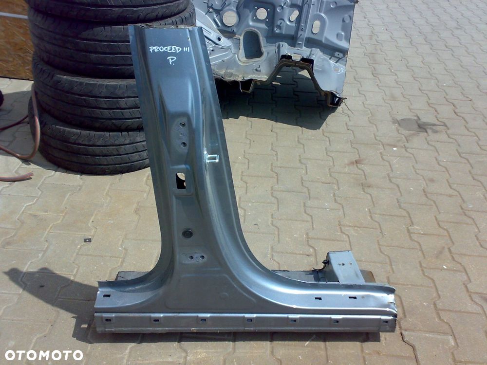 kia proceed iii ceed iii 2018 - słupek środkowy próg bok prawy lewy - 2
