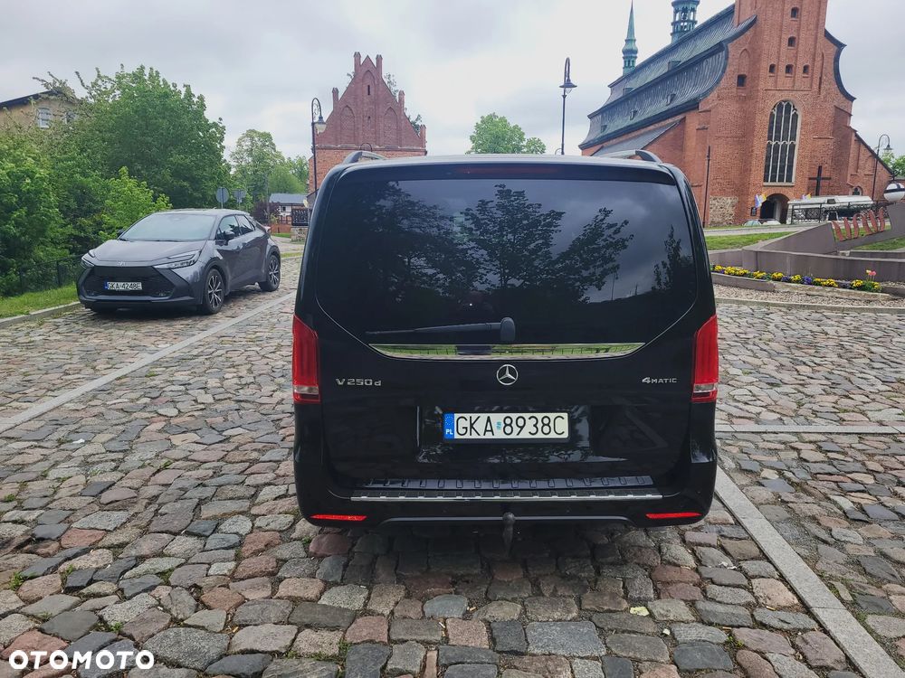 Mercedes-Benz Klasa V 250 d 4-Matic 7G-Tronic - 8