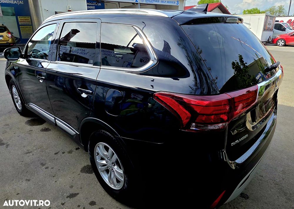Mitsubishi Outlander 2.0L AS&G CVT Invite - 7