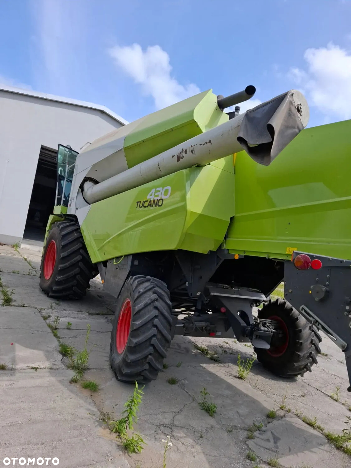 Claas 405 tys netto Claas Tucano 430 z napedem 4x4 - 3