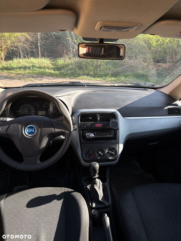 Fiat Punto 1.2 8V - 13