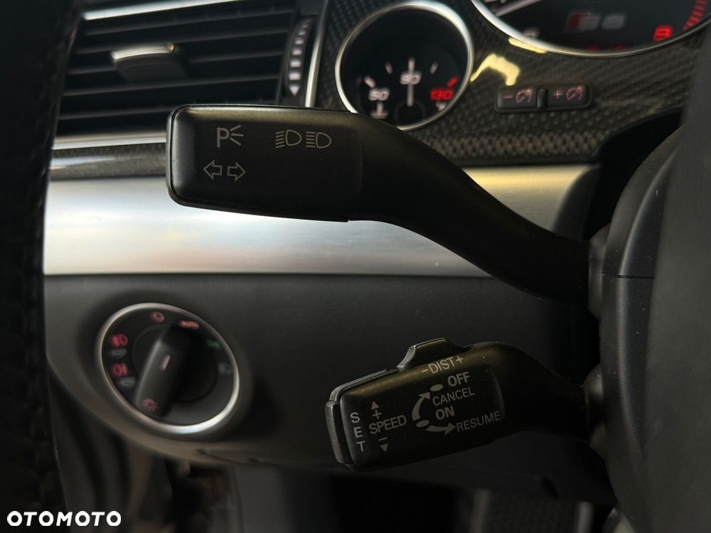 Audi S8 - 35