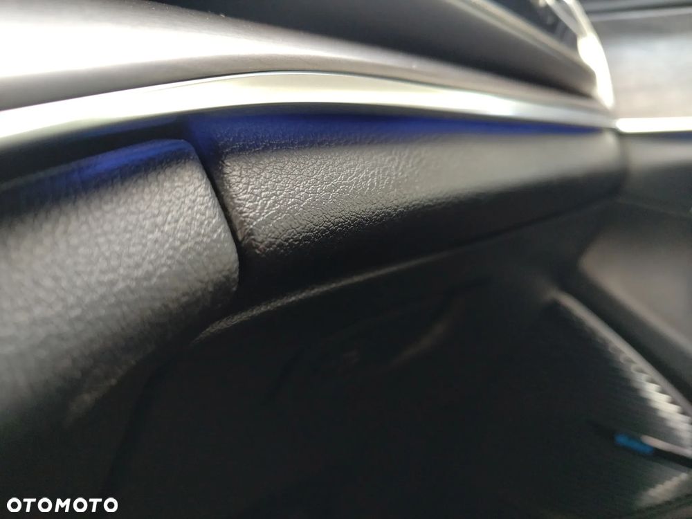 Jeep Grand Cherokee - 24