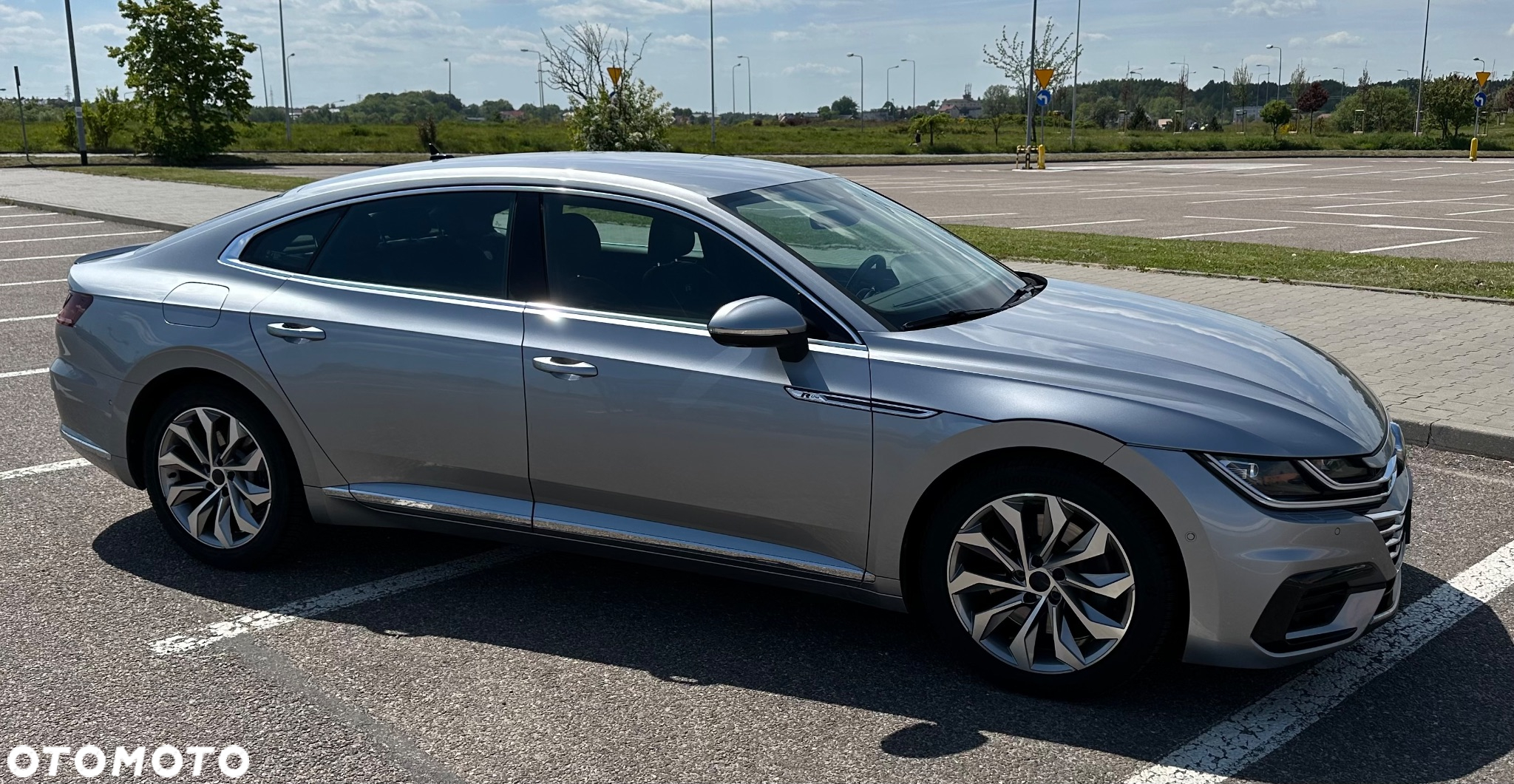 Volkswagen Arteon 2.0 TDI Bi-Turbo SCR 4Mot R-Line DSG - 4