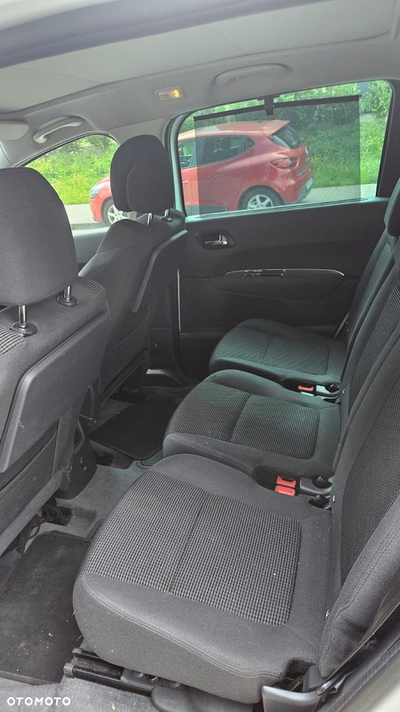 Peugeot 5008 HDI 150 Allure - 6