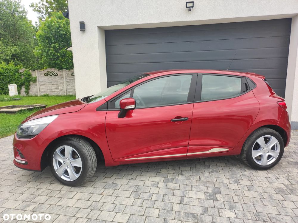 Renault Clio - 23
