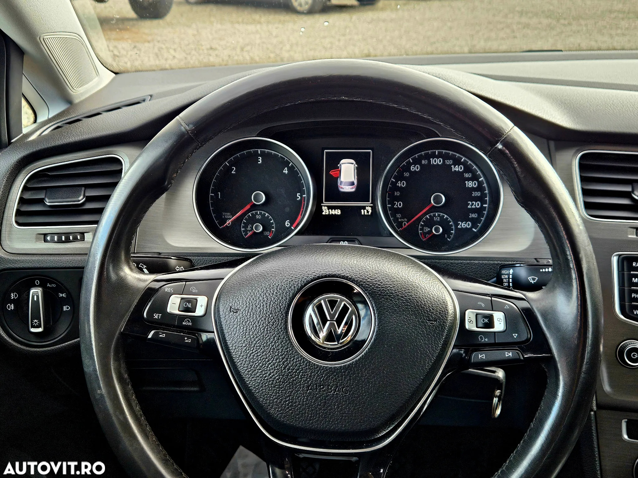 Volkswagen Golf 1.6 TDI BMT Comfortline - 14