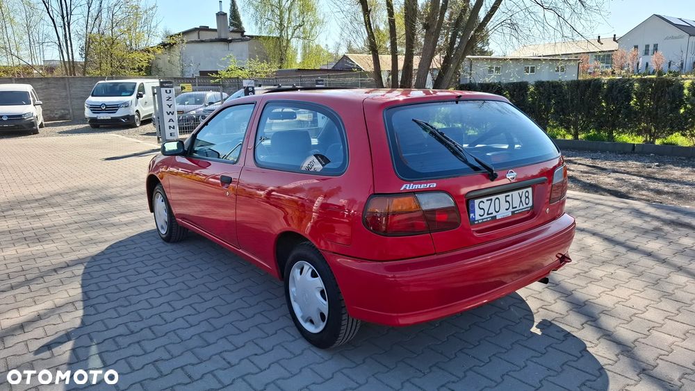 Nissan Almera 1.4 S - 10