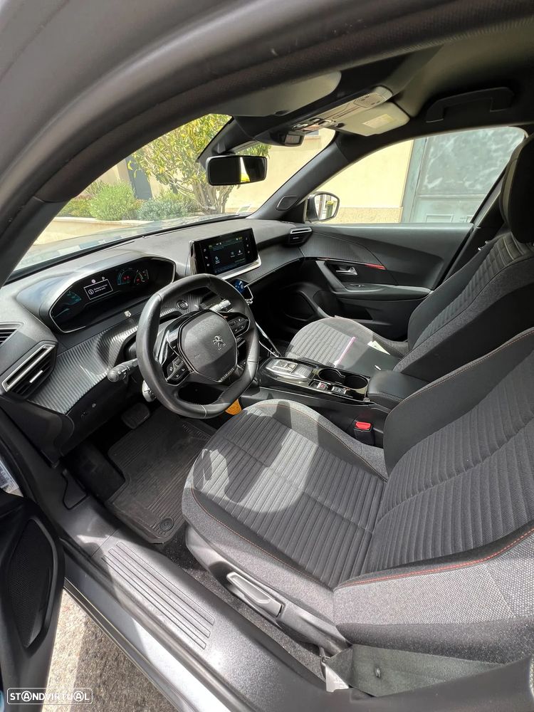 Peugeot e-2008 - 5