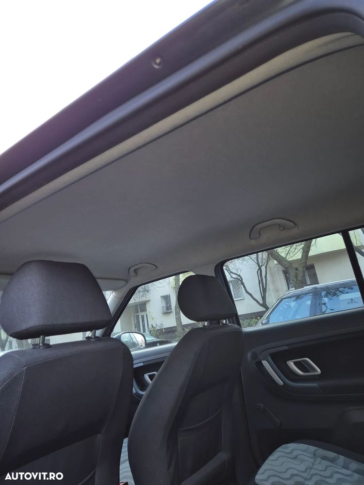 Skoda Fabia 1.2 HTP Ambiente - 31