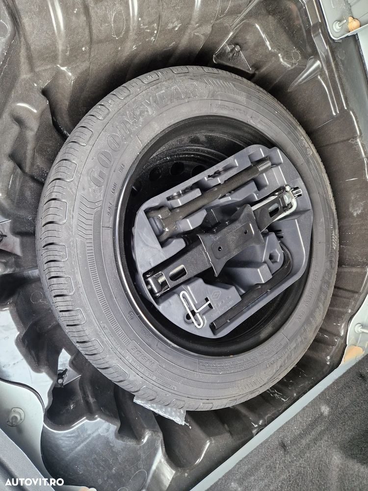 Renault Megane TCe 140 EDC GPF Equilibre - 24