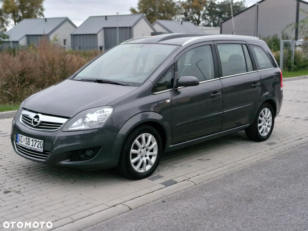 Opel Zafira 1.8 Cosmo - 24