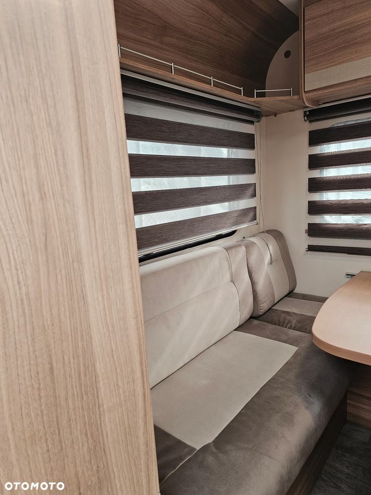 Caravelair WŁĄCZ FILMIK. DMC 1150. ŁÓŻKO MAŁZEŃSKIE, SYPIALNIO JADALNIA. ŁAZIENKA. PIĘKNA. - 16