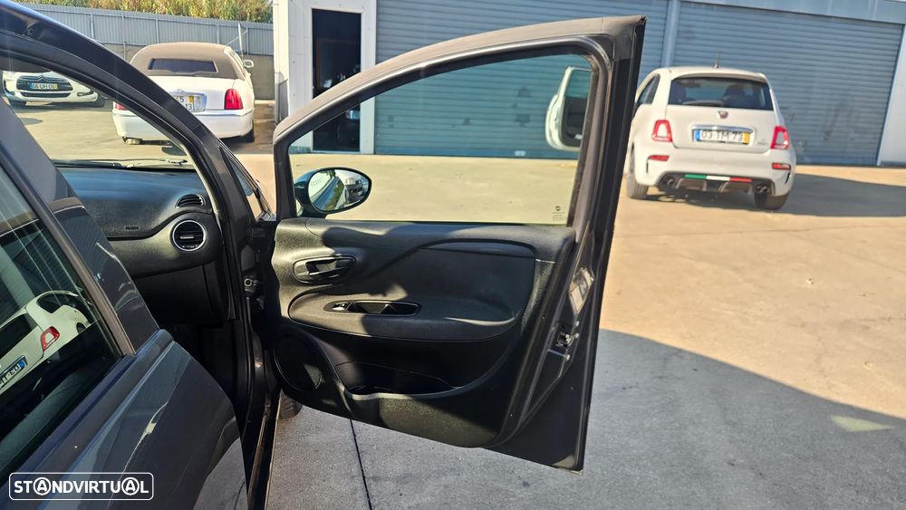 Fiat Punto 1.2 Young S&S - 23