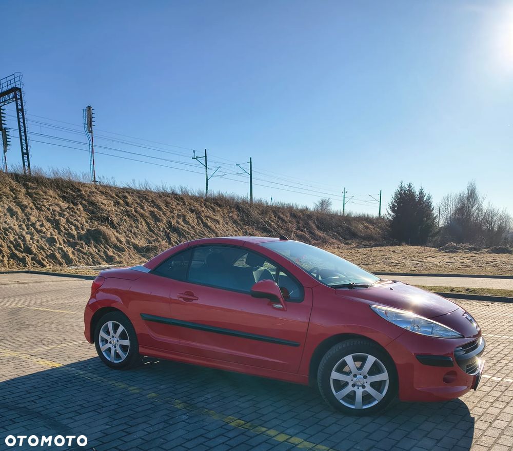 Peugeot 207 - 1