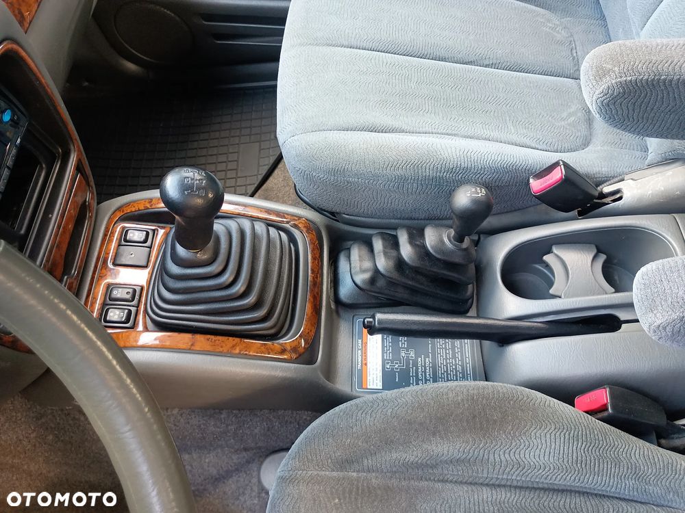 Suzuki Grand Vitara 2.7 V6 - 14